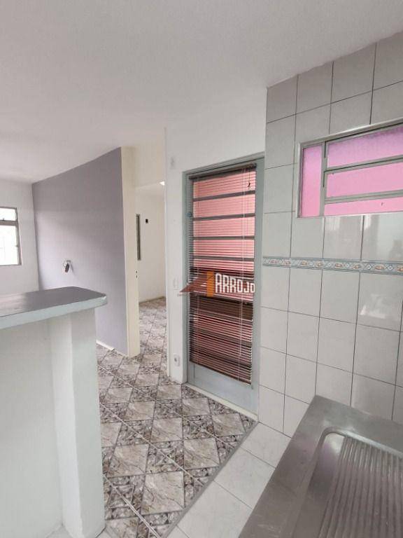 Apartamento à venda com 2 quartos, 41m² - Foto 15