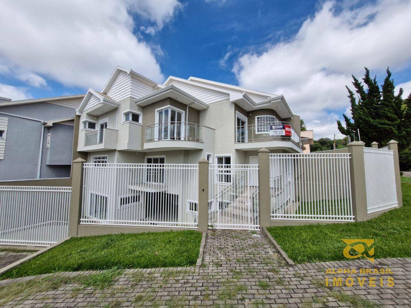 Casa à venda com 4 quartos, 371m² - Foto 1