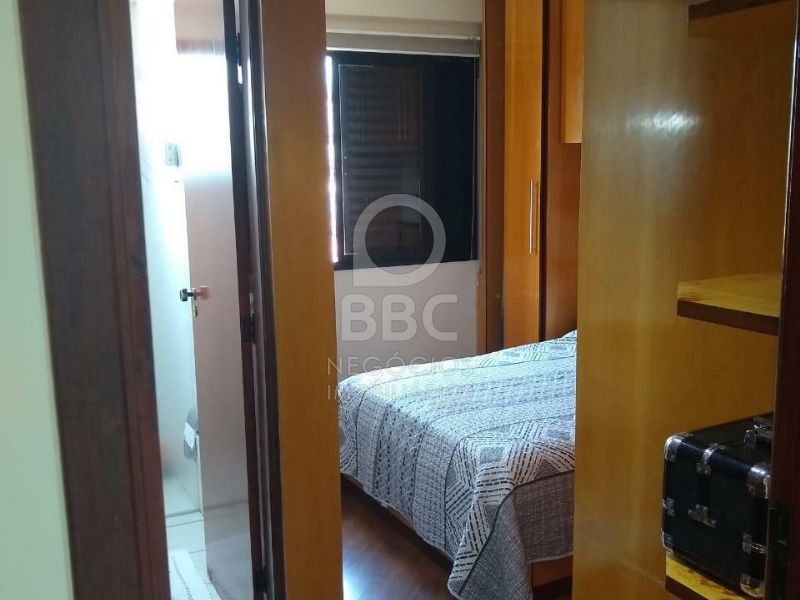 Apartamento à venda com 2 quartos, 62m² - Foto 17