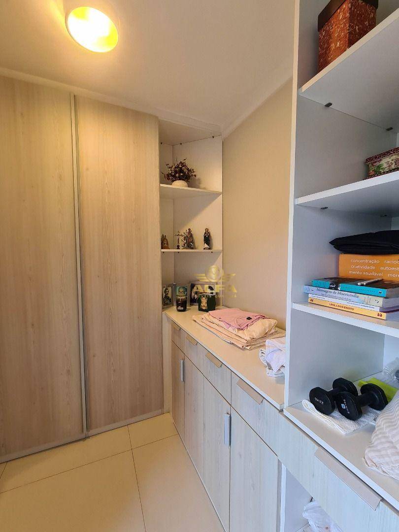 Apartamento à venda com 4 quartos, 225m² - Foto 30