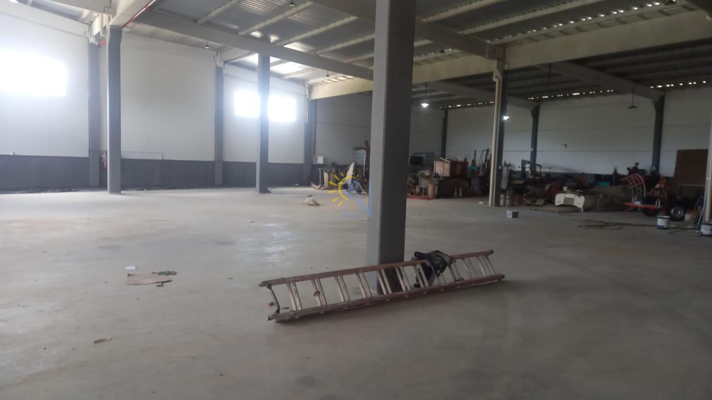 Depósito-Galpão-Armazém para alugar, 1500m² - Foto 3