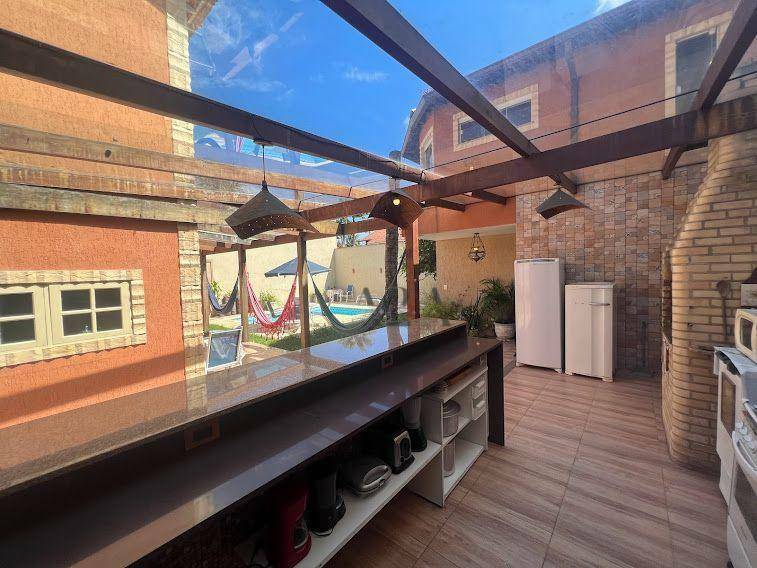 Casa à venda com 5 quartos, 250m² - Foto 13