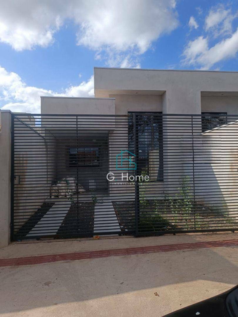 Casa à venda com 3 quartos, 70m² - Foto 2