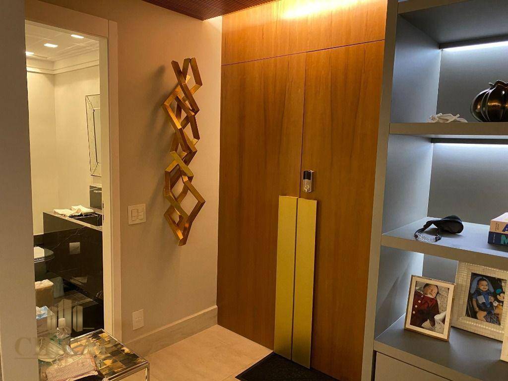 Apartamento à venda com 3 quartos, 180m² - Foto 9