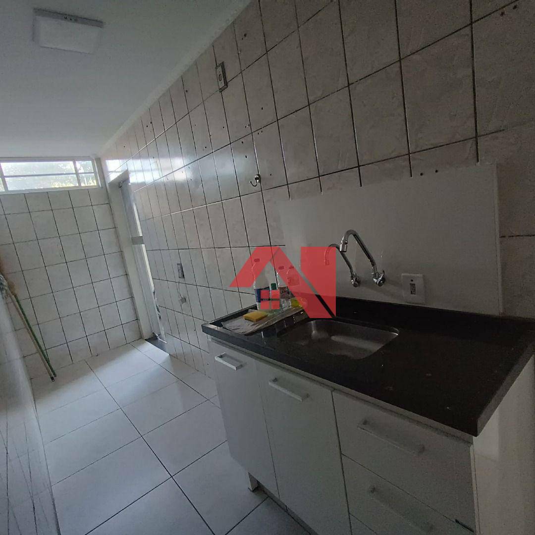 Casa para alugar com 2 quartos, 70m² - Foto 18