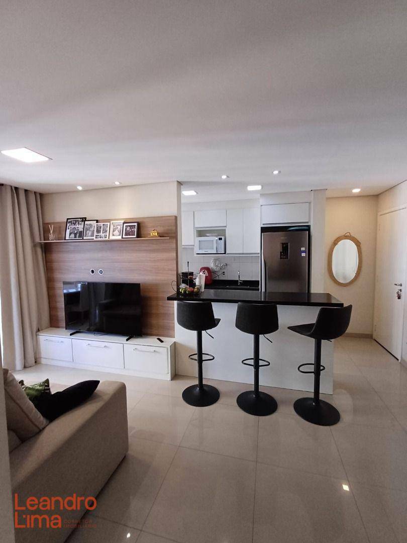 Apartamento à venda com 2 quartos, 65m² - Foto 4