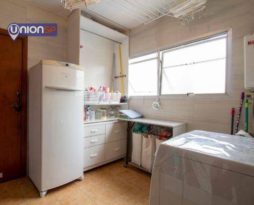 Apartamento à venda com 4 quartos, 196m² - Foto 10