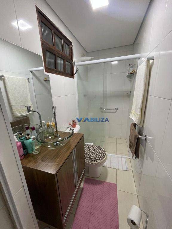 Sobrado à venda com 4 quartos, 200m² - Foto 13