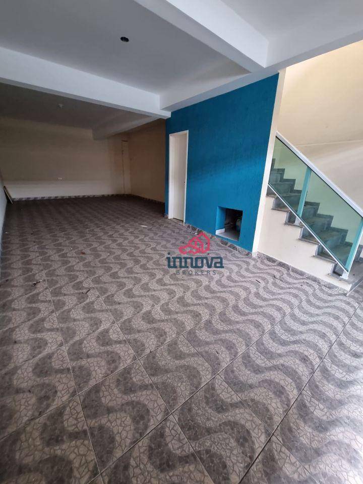 Sobrado à venda com 3 quartos, 200m² - Foto 2