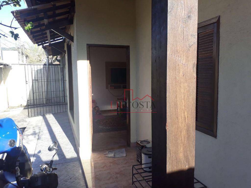 Casa à venda com 3 quartos, 270m² - Foto 7