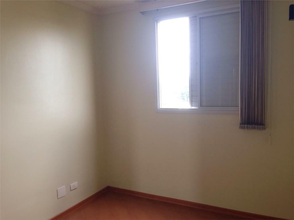 Apartamento para alugar com 3 quartos, 64m² - Foto 12