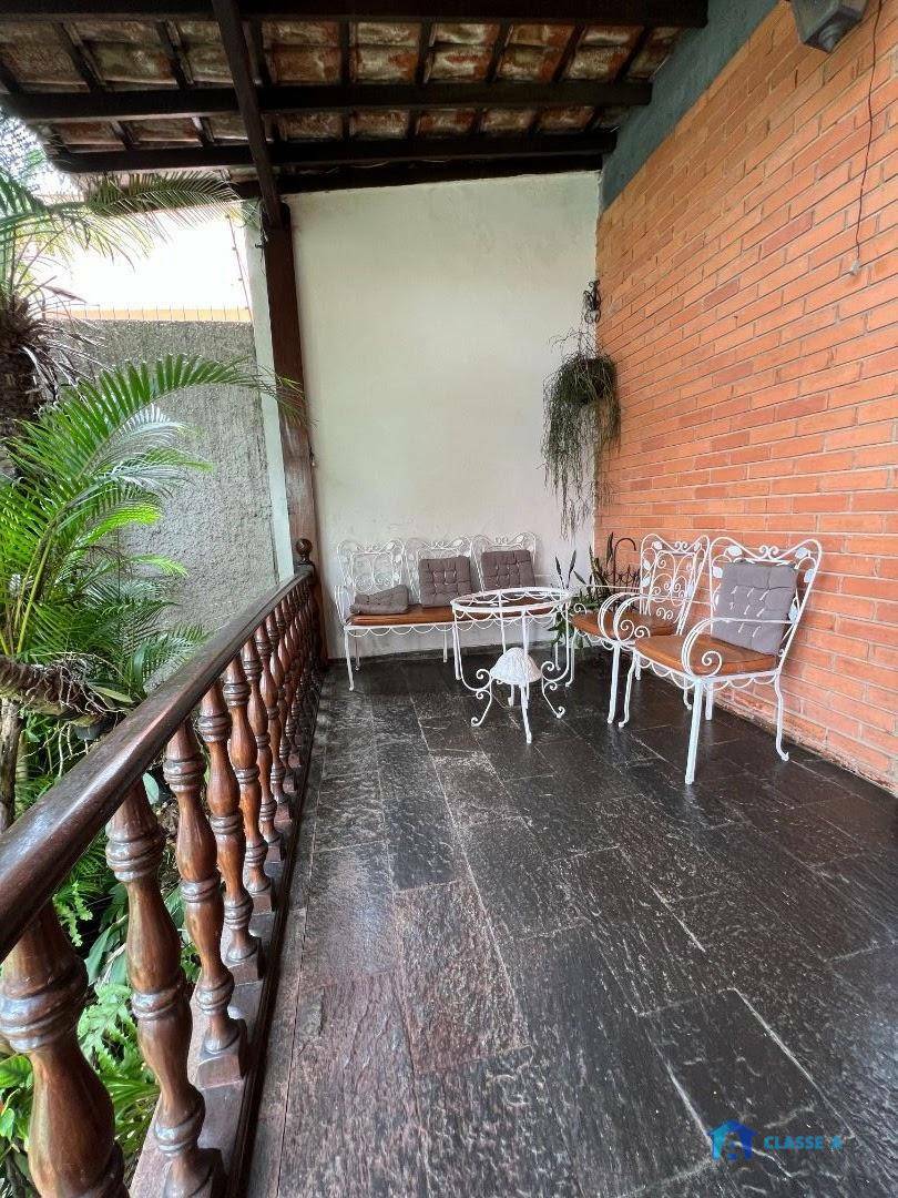 Casa à venda com 3 quartos, 195m² - Foto 26