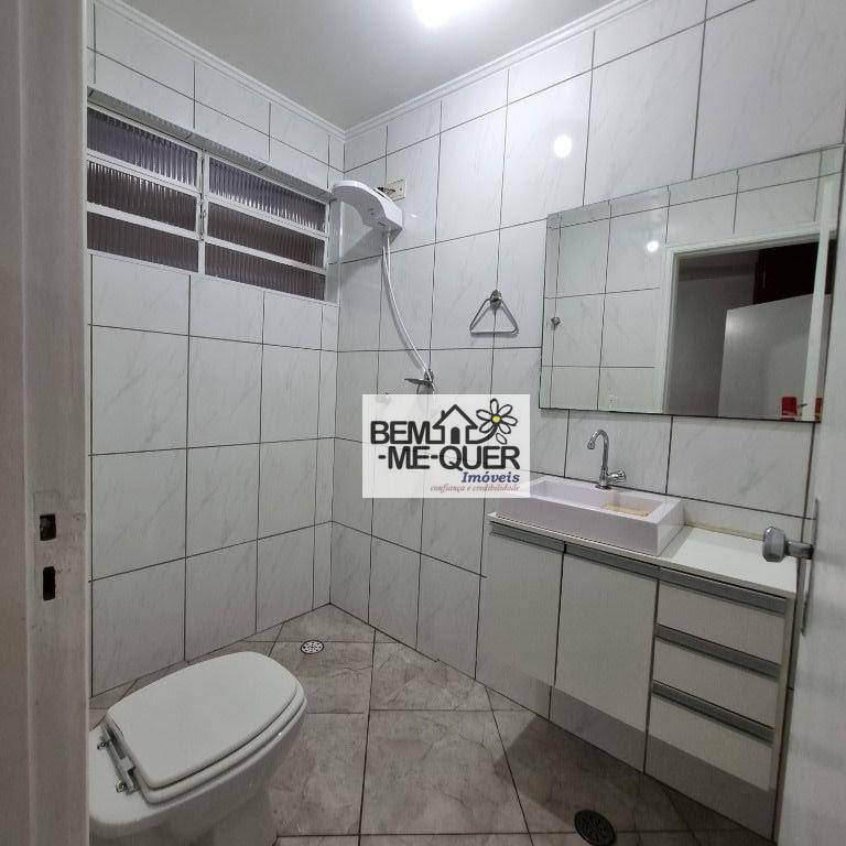 Casa para alugar com 3 quartos, 90m² - Foto 12