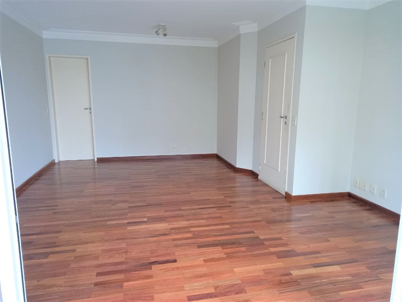 Apartamento à venda e aluguel com 3 quartos, 125m² - Foto 5