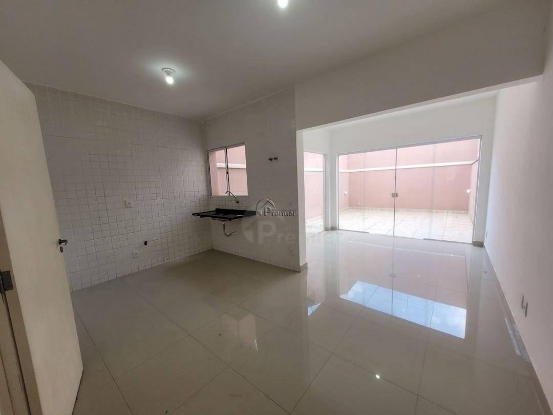 Casa à venda e aluguel com 3 quartos, 126m² - Foto 9