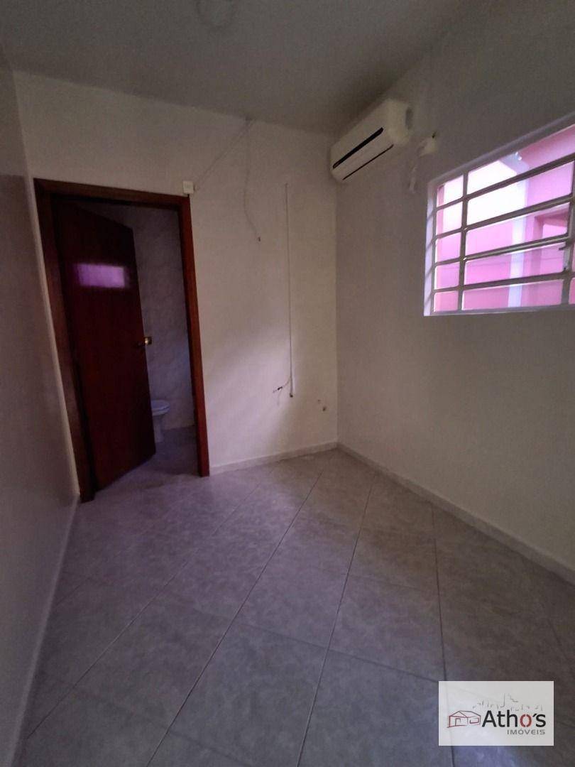 Casa para alugar com 4 quartos, 170m² - Foto 21