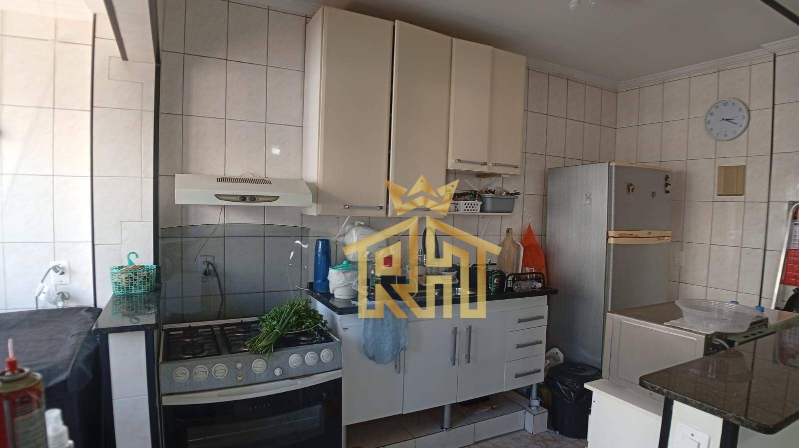 Apartamento à venda com 2 quartos, 75m² - Foto 17