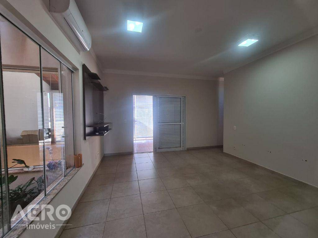 Casa à venda com 3 quartos, 340m² - Foto 21