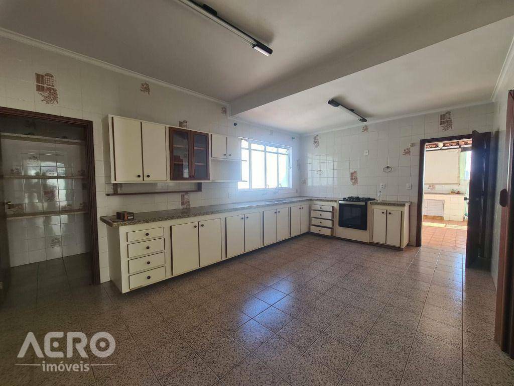 Casa à venda e aluguel com 4 quartos, 299m² - Foto 43