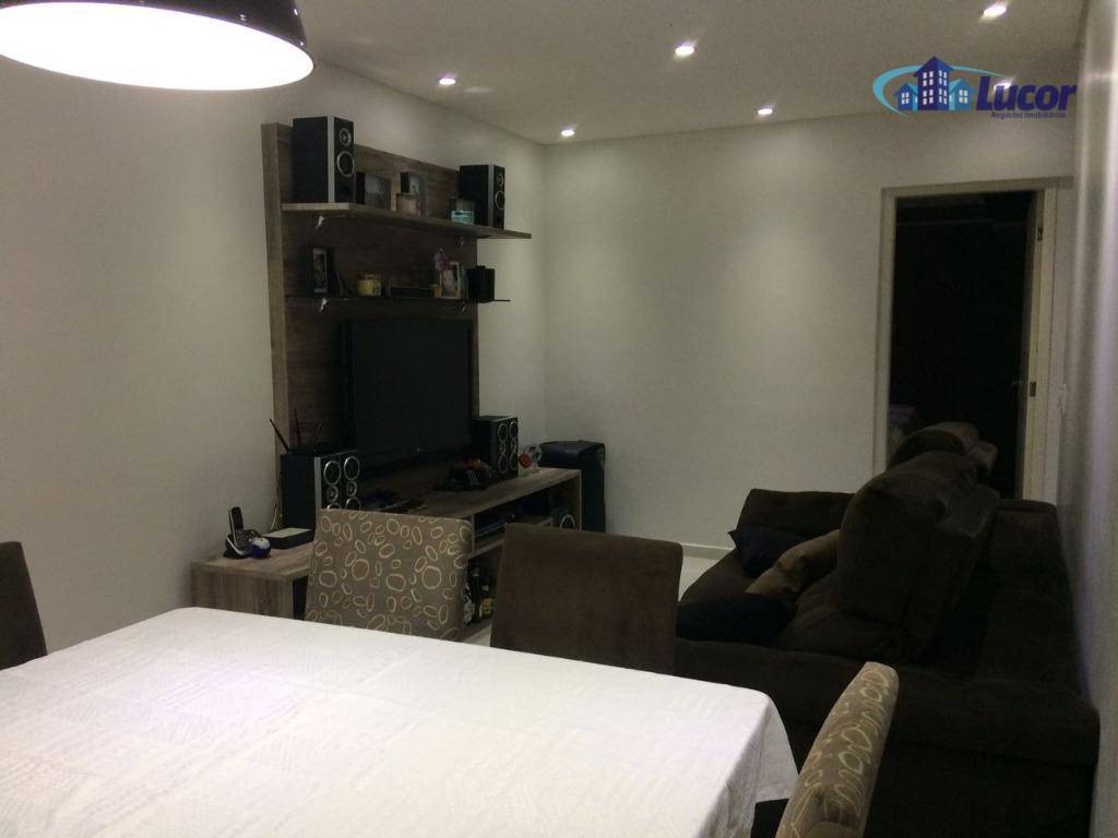 Apartamento à venda com 2 quartos, 62m² - Foto 2