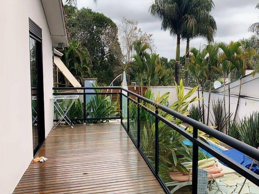 Casa de Condomínio à venda com 3 quartos, 220m² - Foto 25