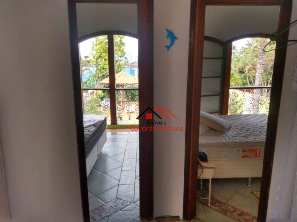 Casa à venda com 5 quartos, 350m² - Foto 4