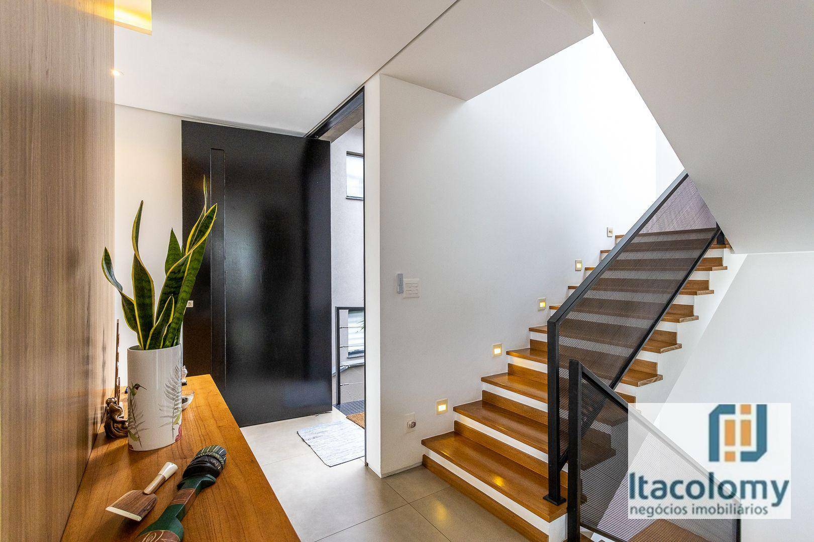 Casa à venda e aluguel com 4 quartos, 303m² - Foto 13