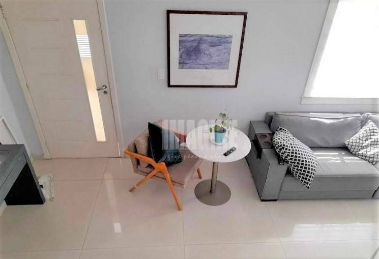 Sobrado à venda com 4 quartos, 230m² - Foto 2