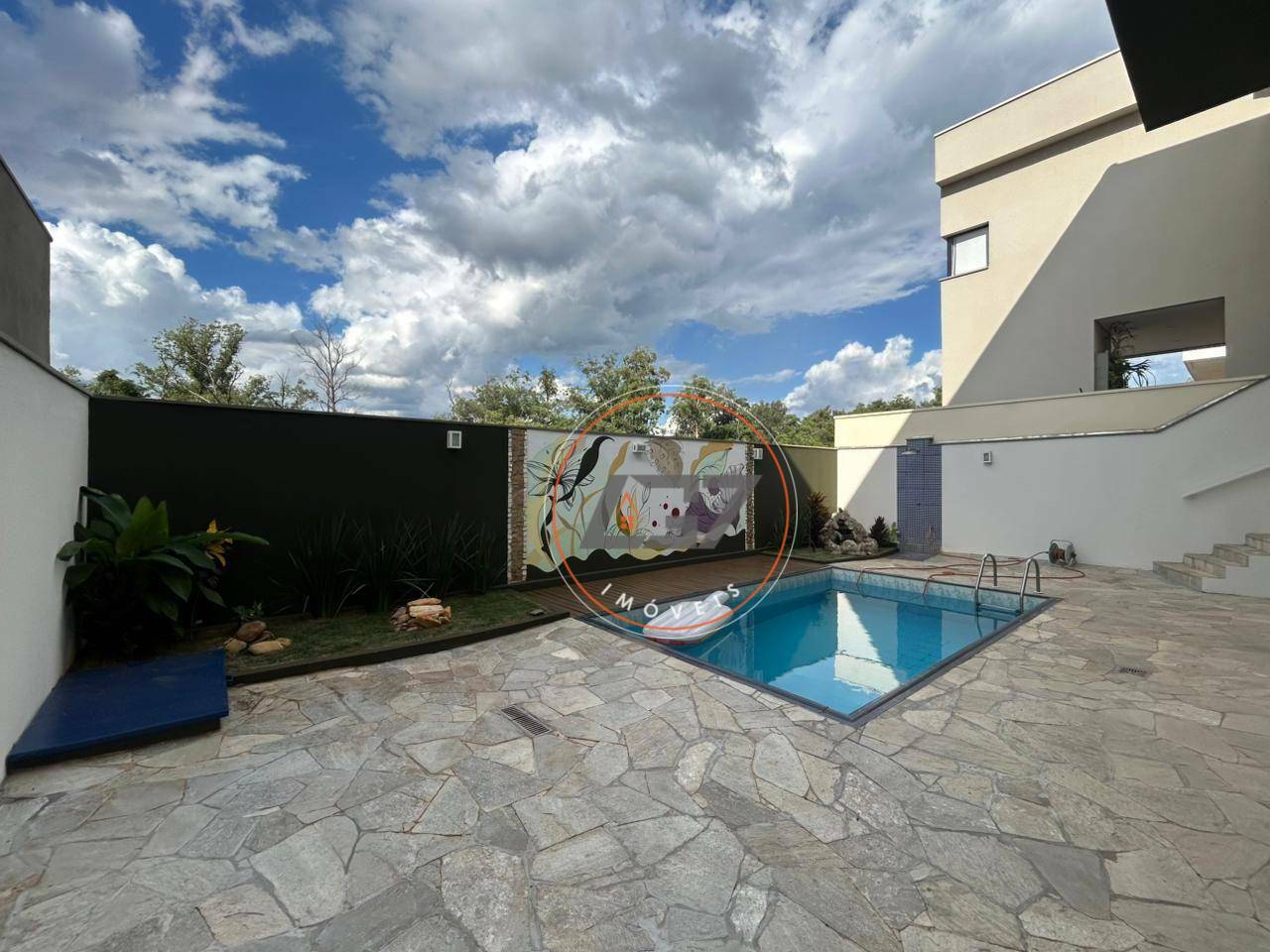 Casa de Condomínio para alugar com 3 quartos, 300m² - Foto 18