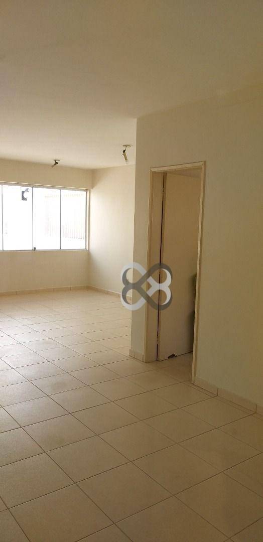 Apartamento à venda com 2 quartos, 64m² - Foto 2