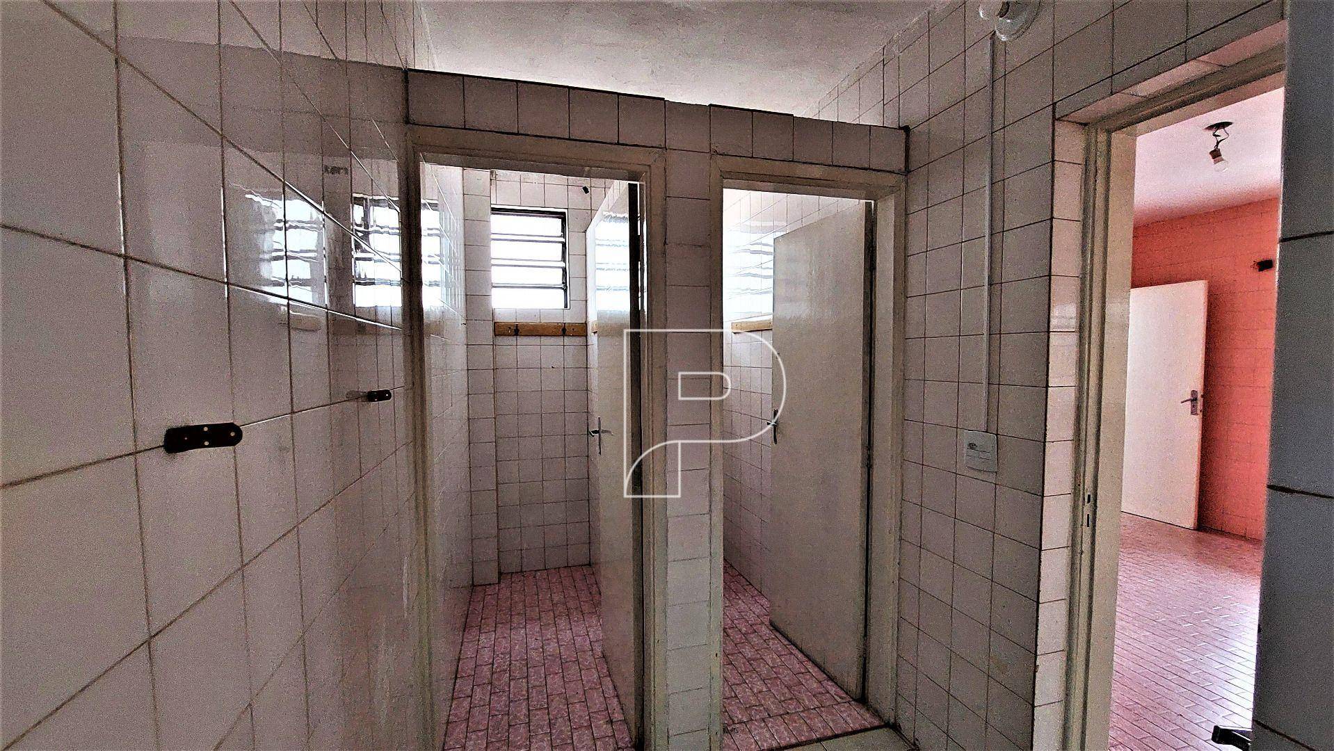 Casa para alugar com 2 quartos, 200m² - Foto 12