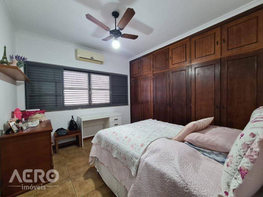 Casa à venda com 3 quartos, 280m² - Foto 24