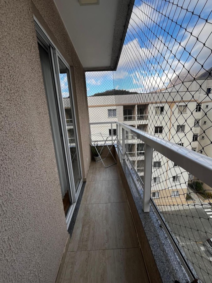 Apartamento à venda com 2 quartos, 60m² - Foto 1