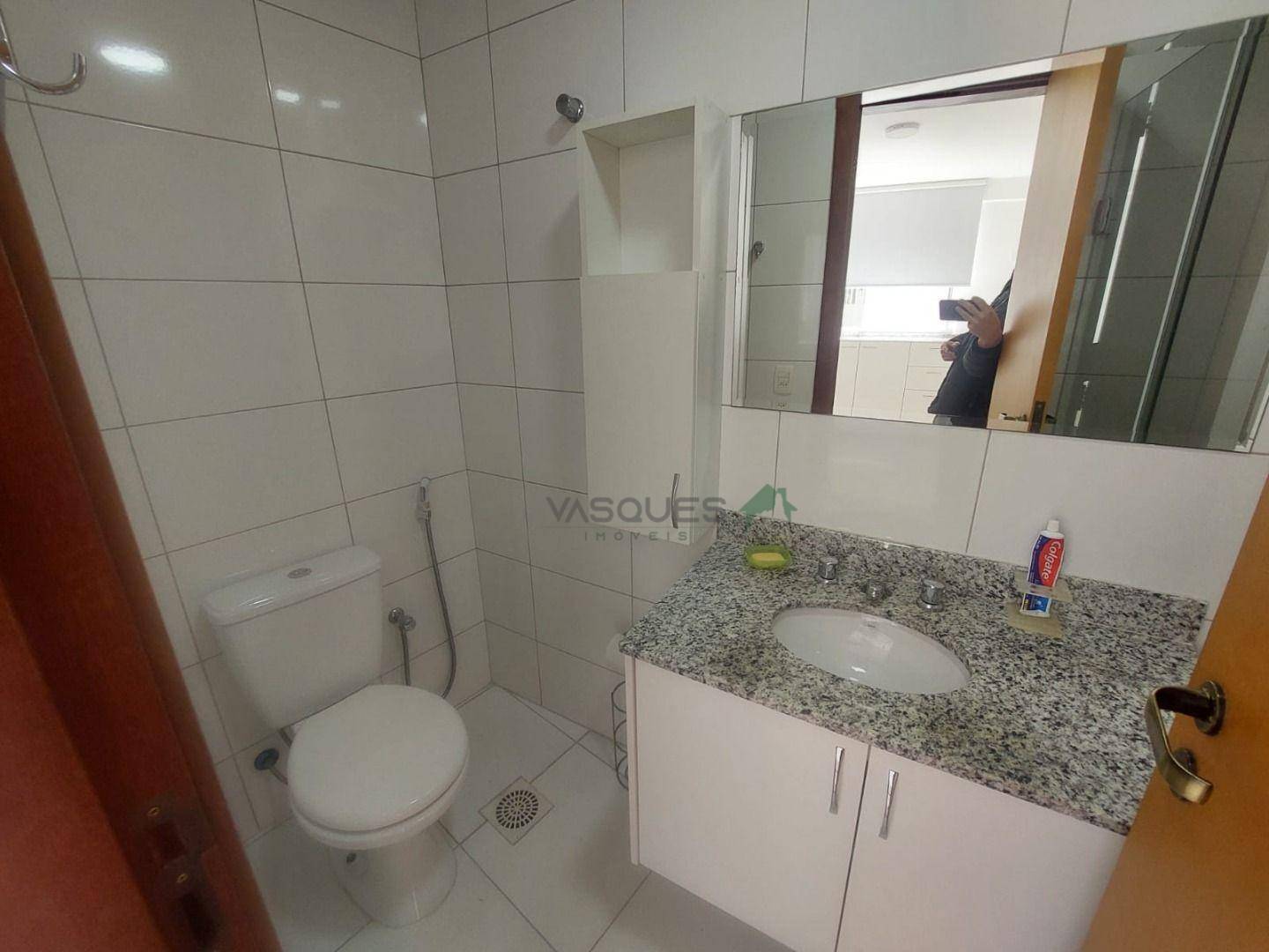 Apartamento para alugar com 2 quartos, 64m² - Foto 8