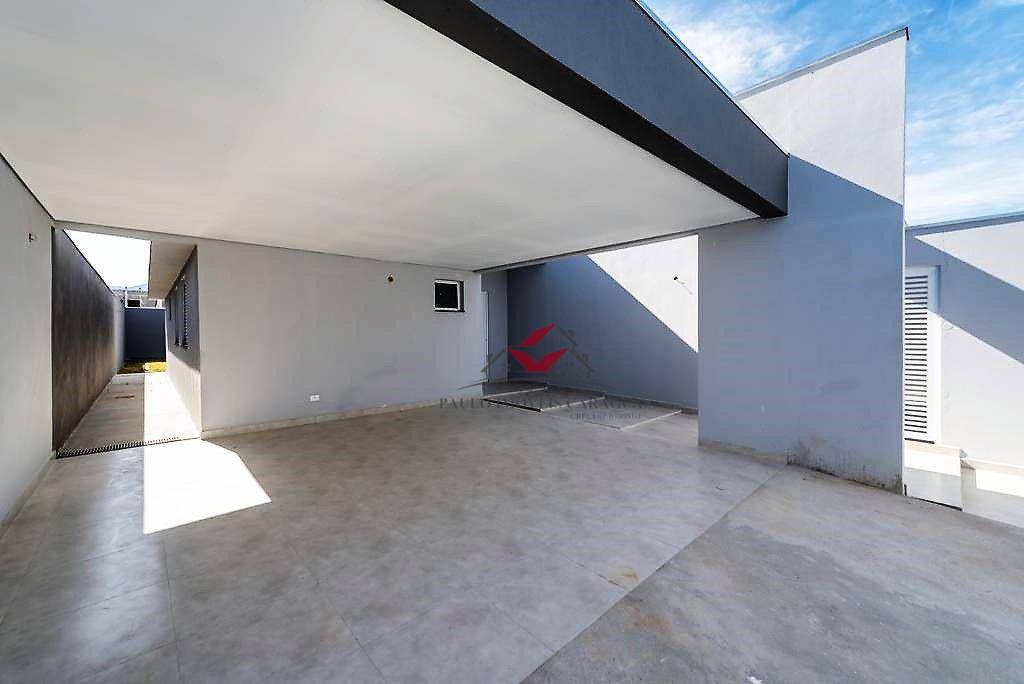 Casa à venda com 3 quartos, 147m² - Foto 1