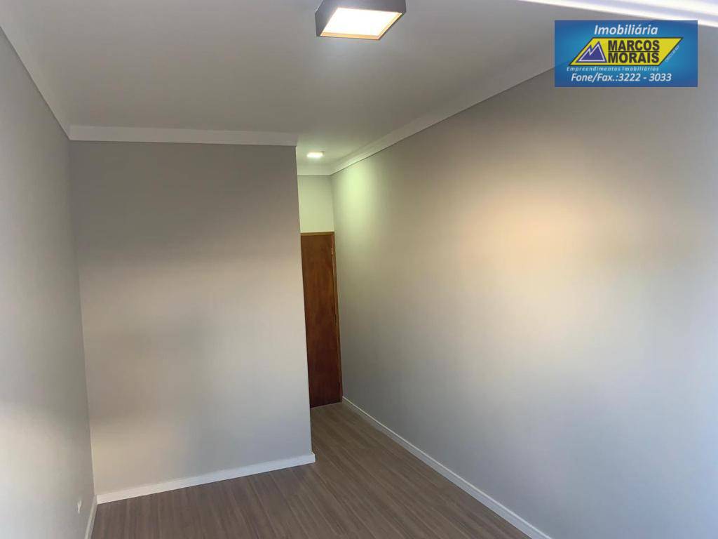 Casa de Condomínio à venda com 3 quartos, 100m² - Foto 2