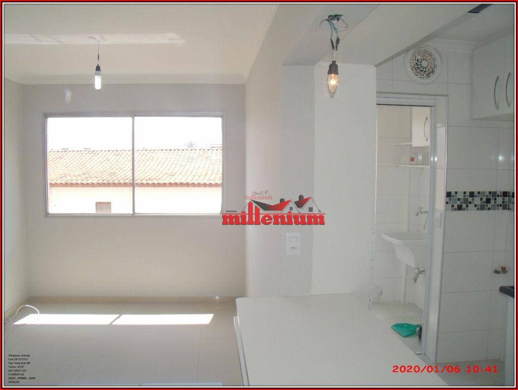 Apartamento à venda com 2 quartos, 56m² - Foto 2