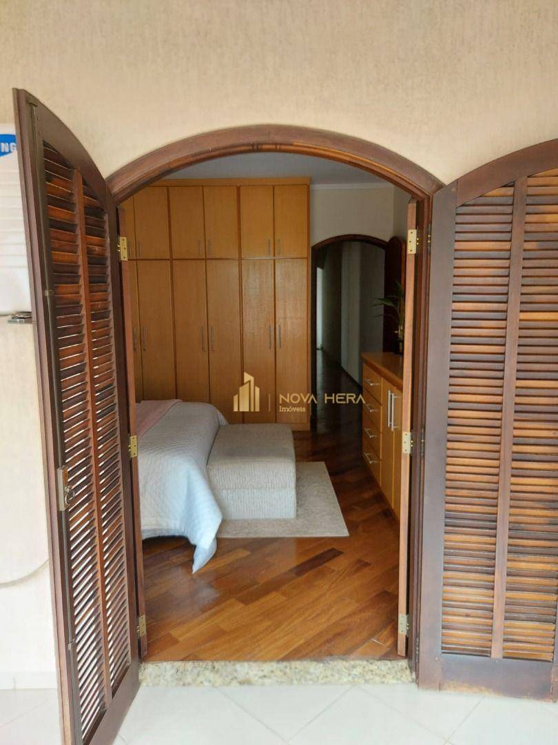 Sobrado à venda com 5 quartos, 230m² - Foto 32