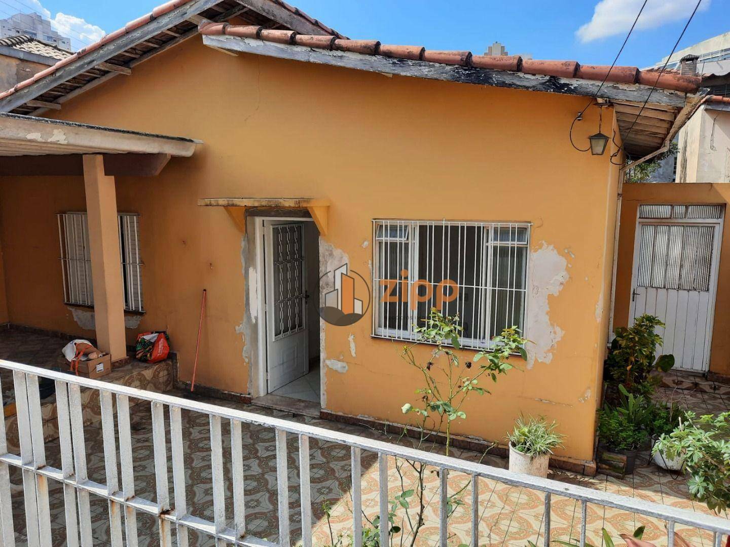 Casa à venda com 2 quartos, 200m² - Foto 1