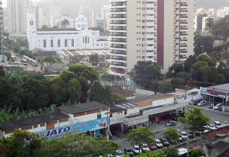 Apartamento à venda com 4 quartos, 198m² - Foto 3