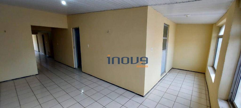 Casa à venda com 4 quartos, 200m² - Foto 6