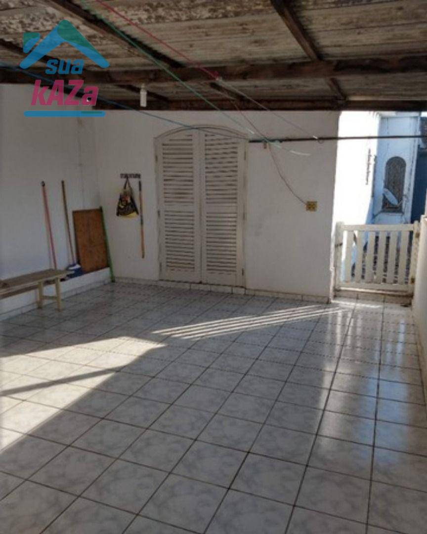 Casa à venda com 4 quartos, 220m² - Foto 11