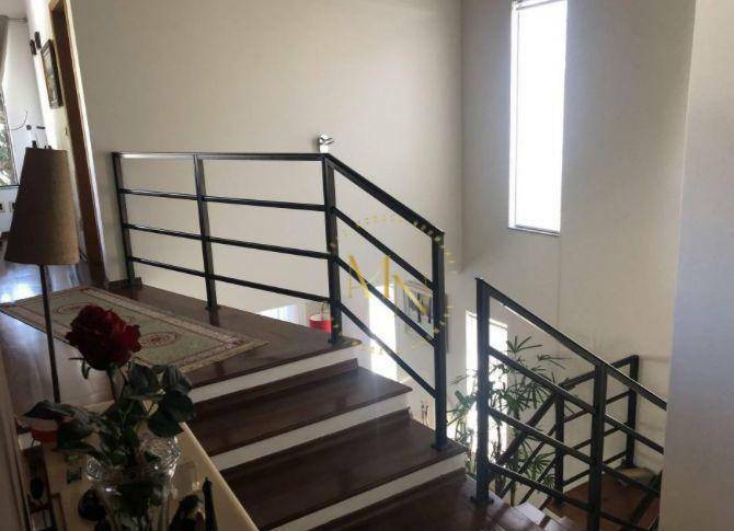 Casa de Condomínio à venda com 5 quartos, 370m² - Foto 3