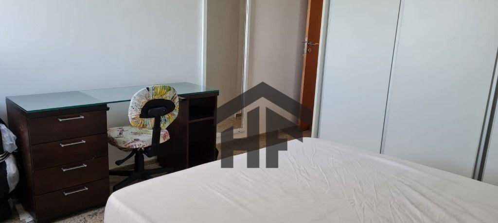 Apartamento para alugar com 4 quartos, 192m² - Foto 10