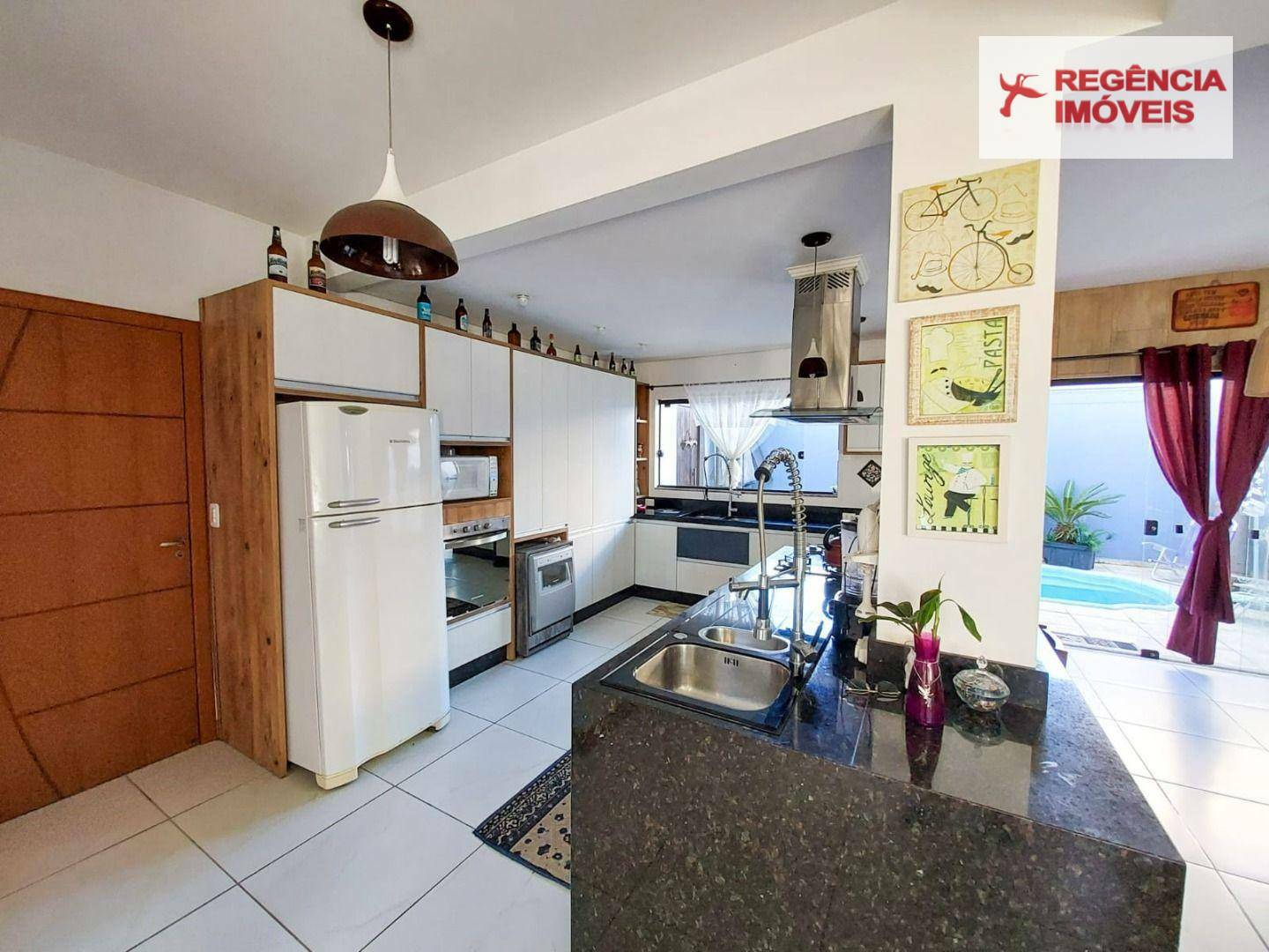 Casa à venda com 4 quartos, 270m² - Foto 42