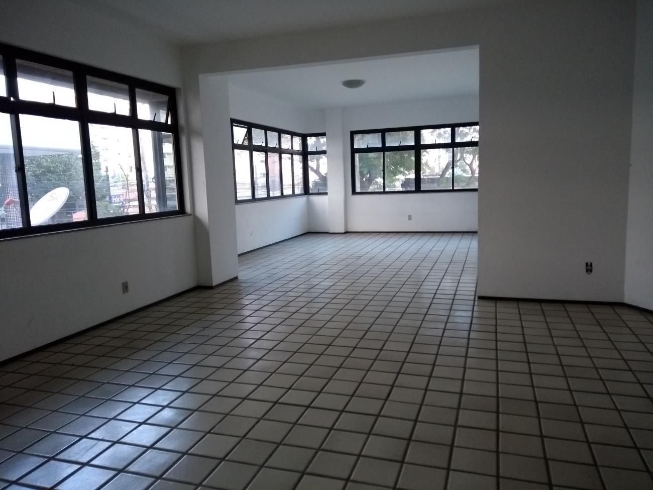 Apartamento à venda com 3 quartos, 286m² - Foto 4