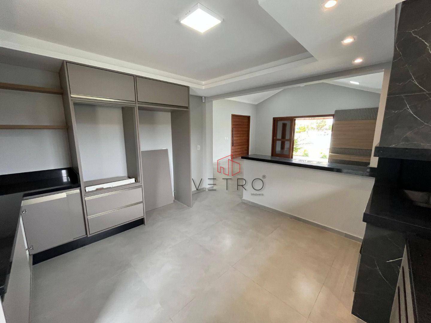 Casa à venda com 3 quartos, 194m² - Foto 4