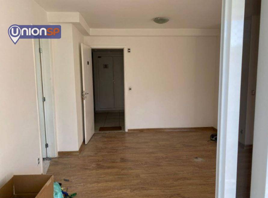 Apartamento à venda com 3 quartos, 70m² - Foto 2