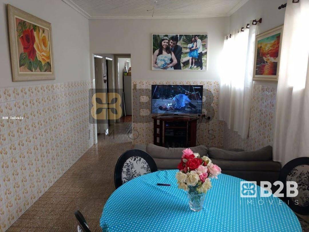 Casa à venda com 3 quartos, 129m² - Foto 4