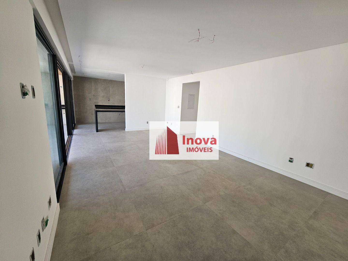 Apartamento à venda com 4 quartos, 170m² - Foto 4